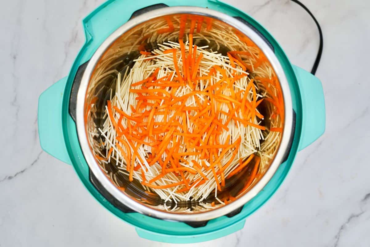 ramen and carrot sticks in instant pot