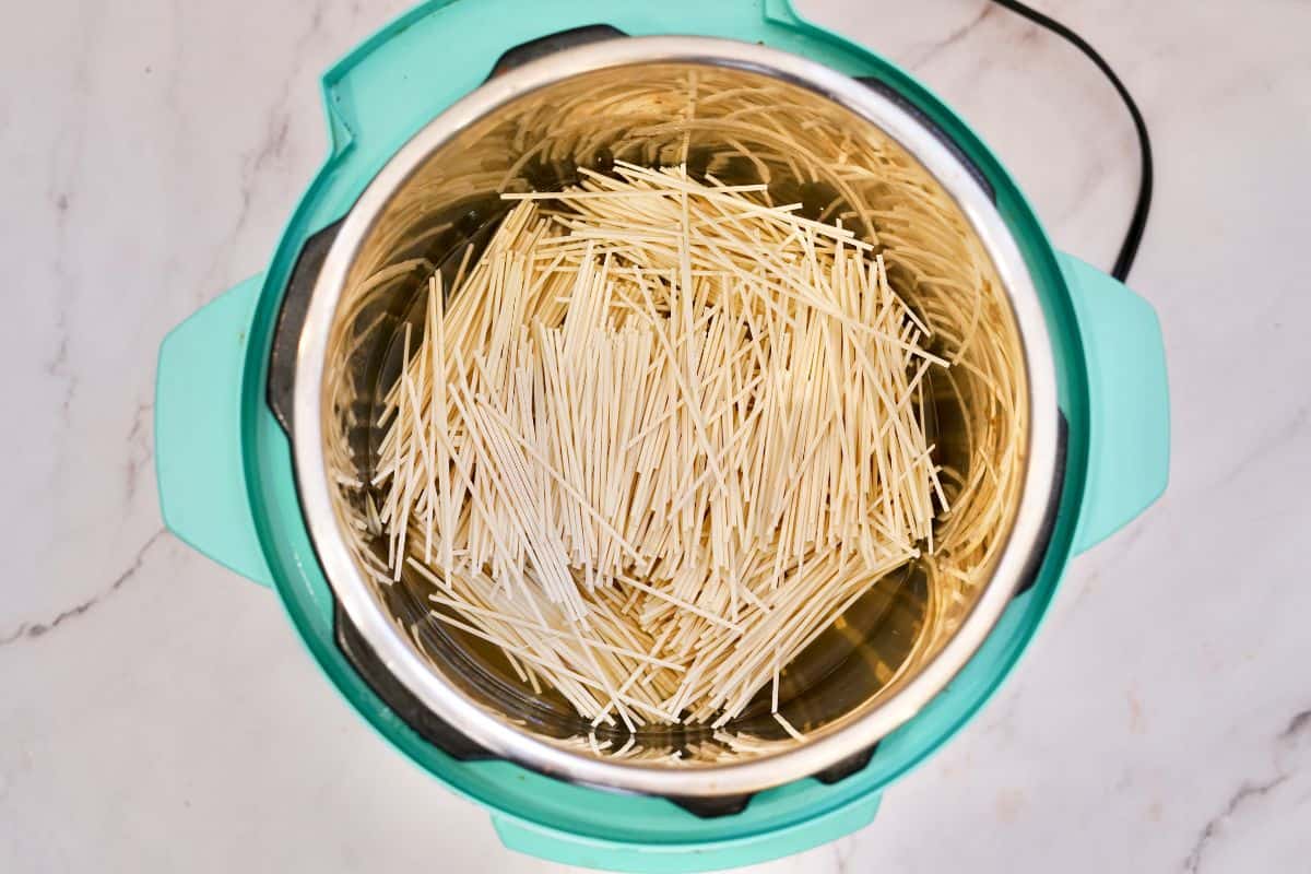 ramen noodles in pressure cooker