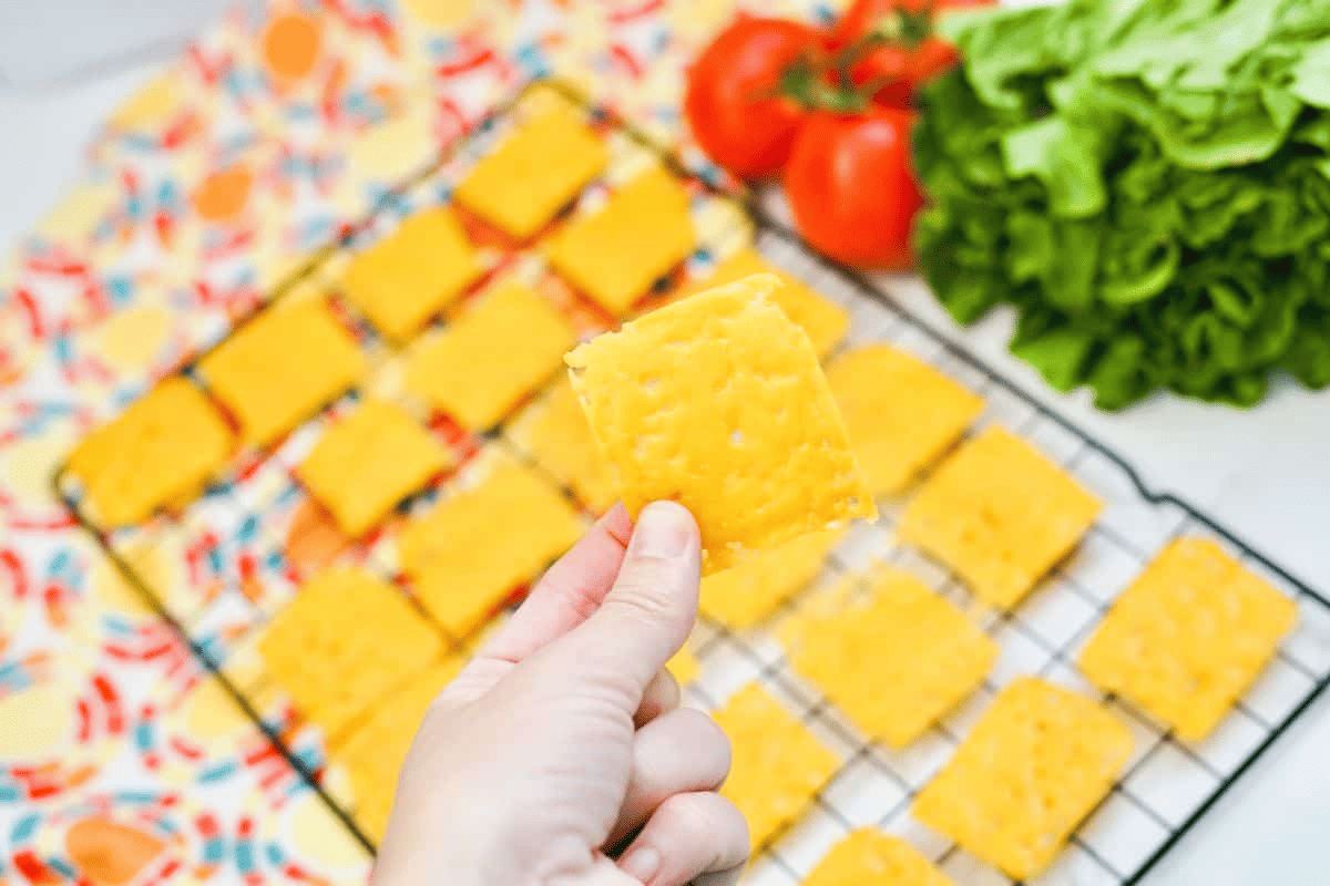 keto cheddar crisps.