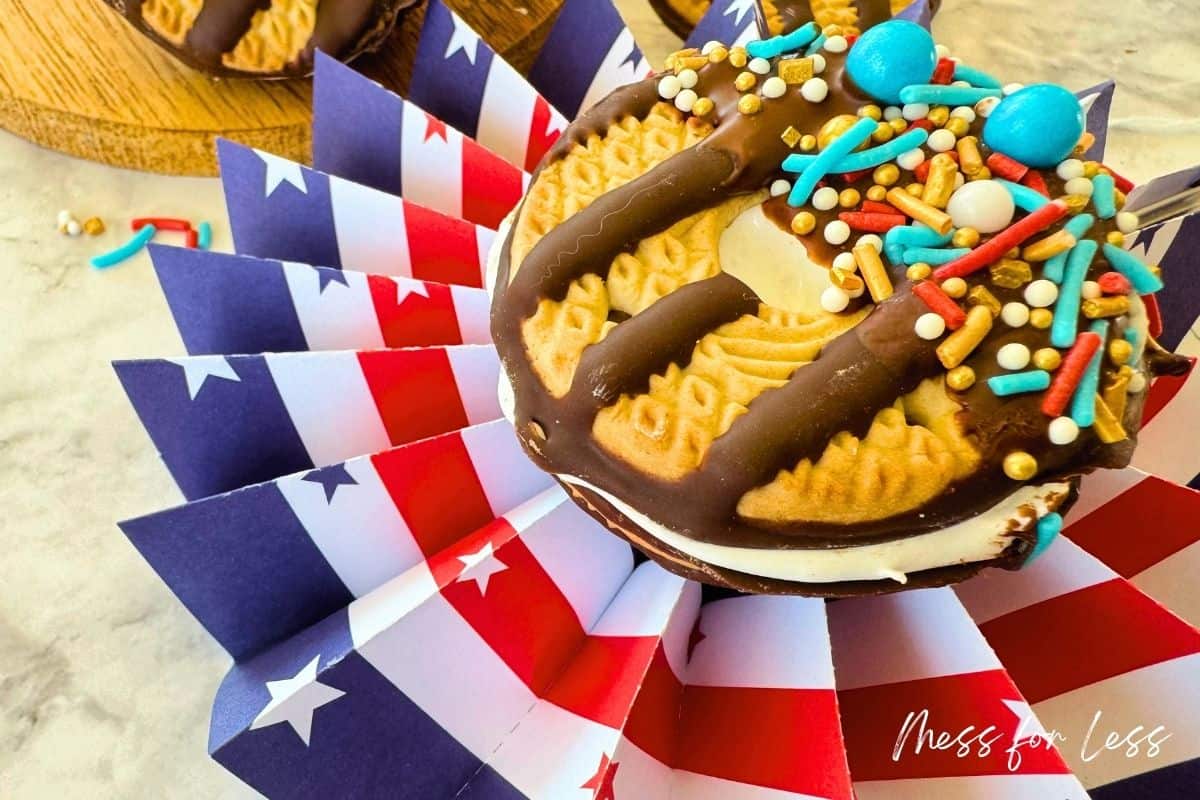 red white and blue cookie