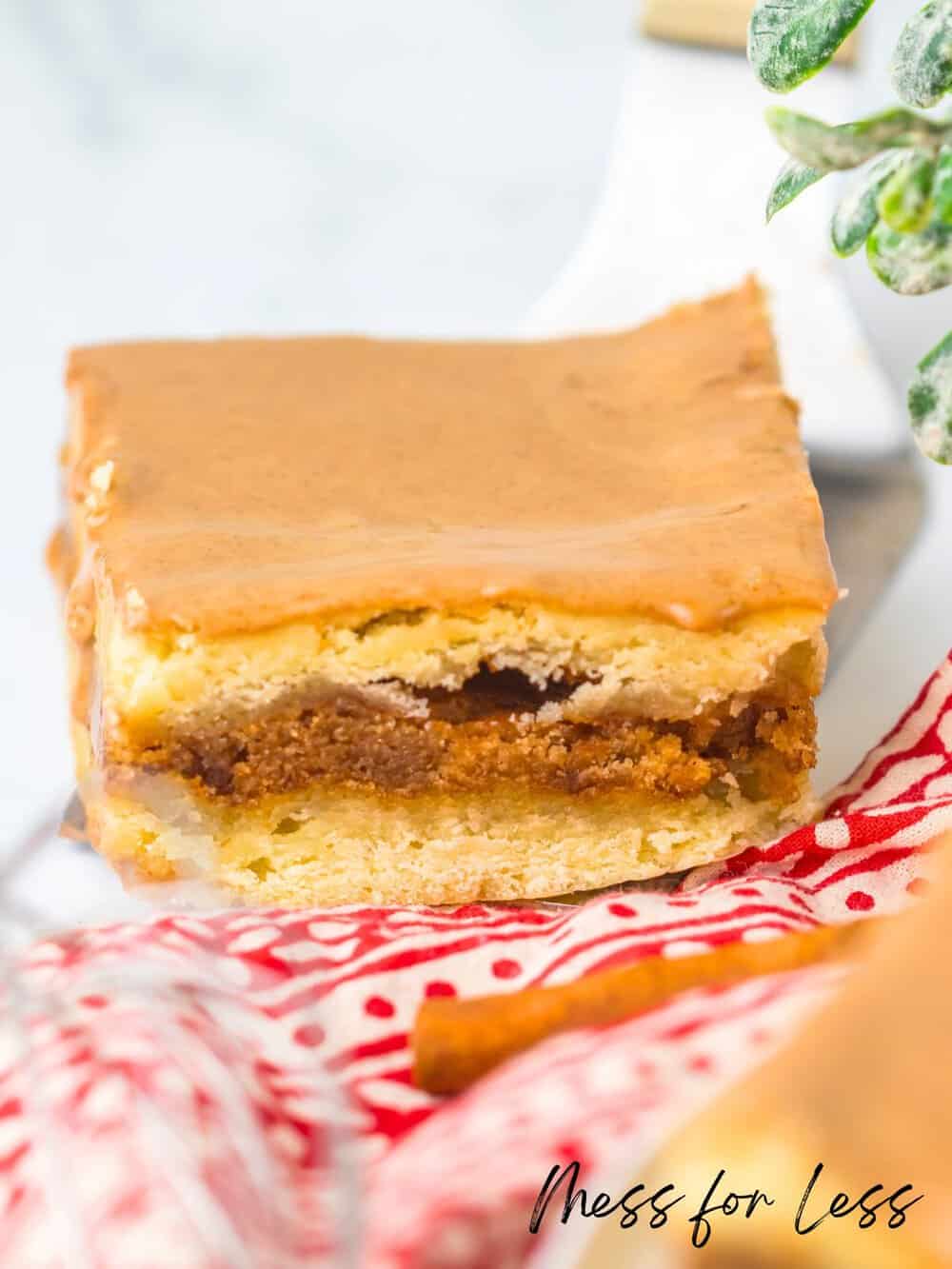 Brown cinnamon pop tart bar
