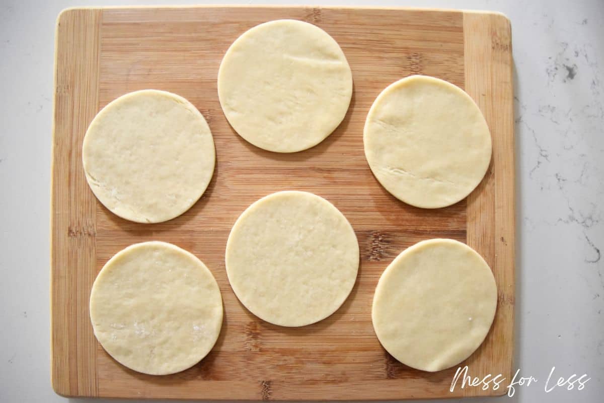 circles of pie crust
