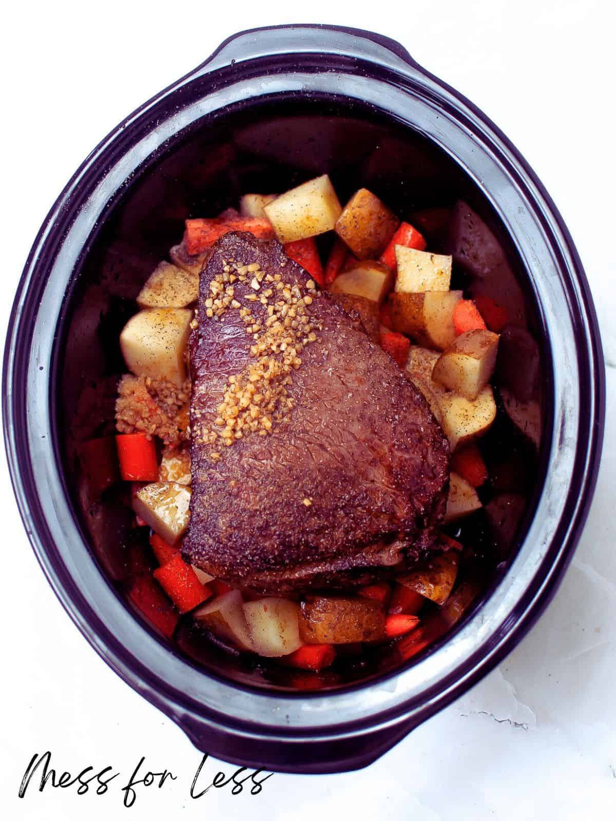 roast in slow cooker with potatoes and carrots