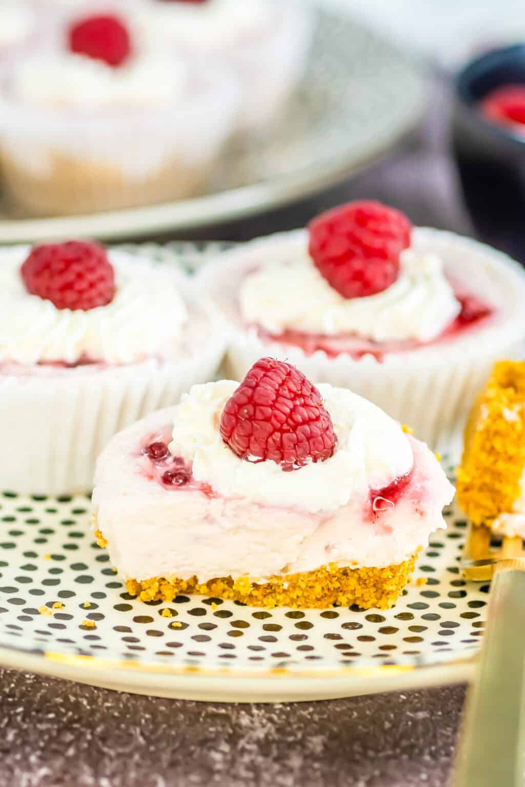 No Bake Raspberry Mini Cheesecakes - Mess for Less