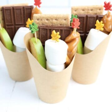 15 Minute Caramel Apple S'mores Cups