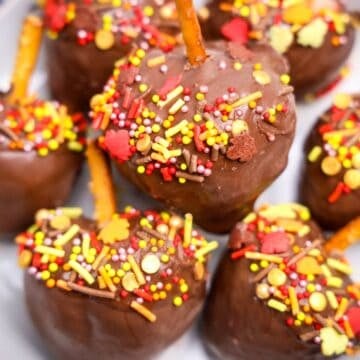 Chocolate Covered Strawberry Acorns
